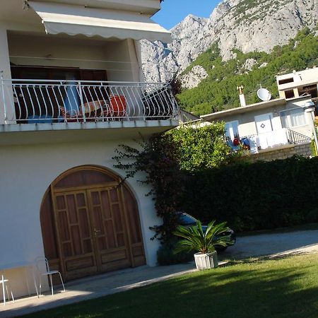 Apartments Vrisika-Family Apartment Makarska Exterior photo