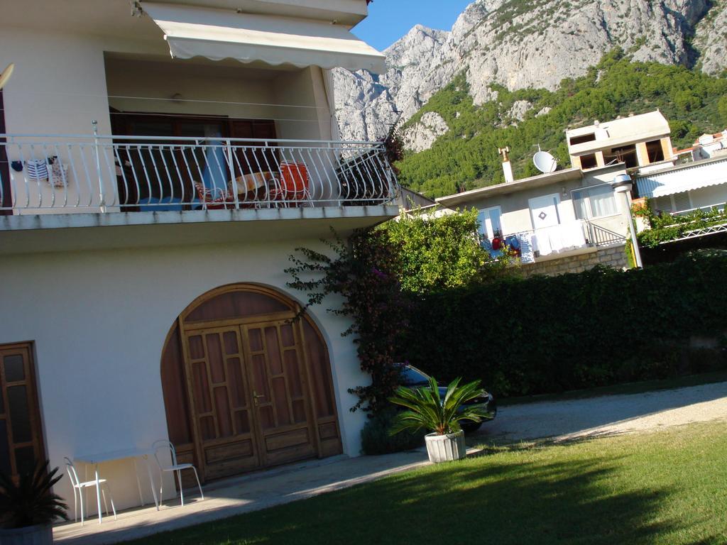 Apartments Vrisika-Family Apartment Makarska Exterior photo